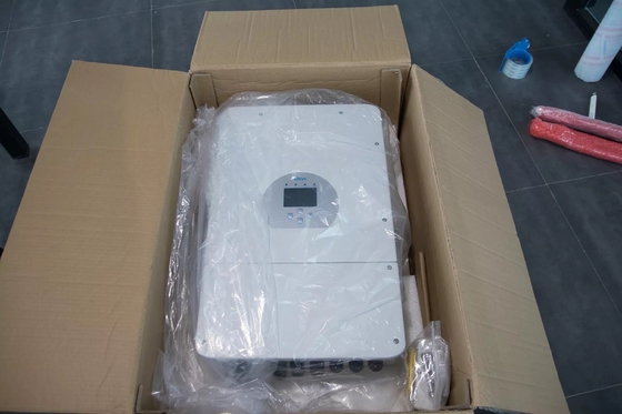 Hybrid Solarenergiesystem Deye Inverter 3 Phase 5kw 6kw 8kw SUN-16K-SG01LP1-EU mit 1